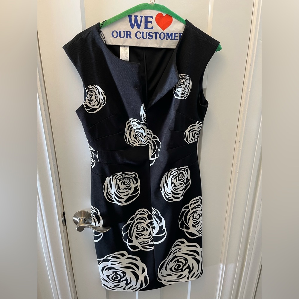 Black and white flower sheath dress.